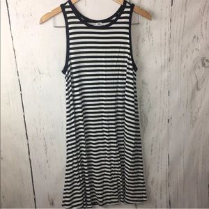 🔥 Sold Old Navy Black & White Stripe Dress -Size